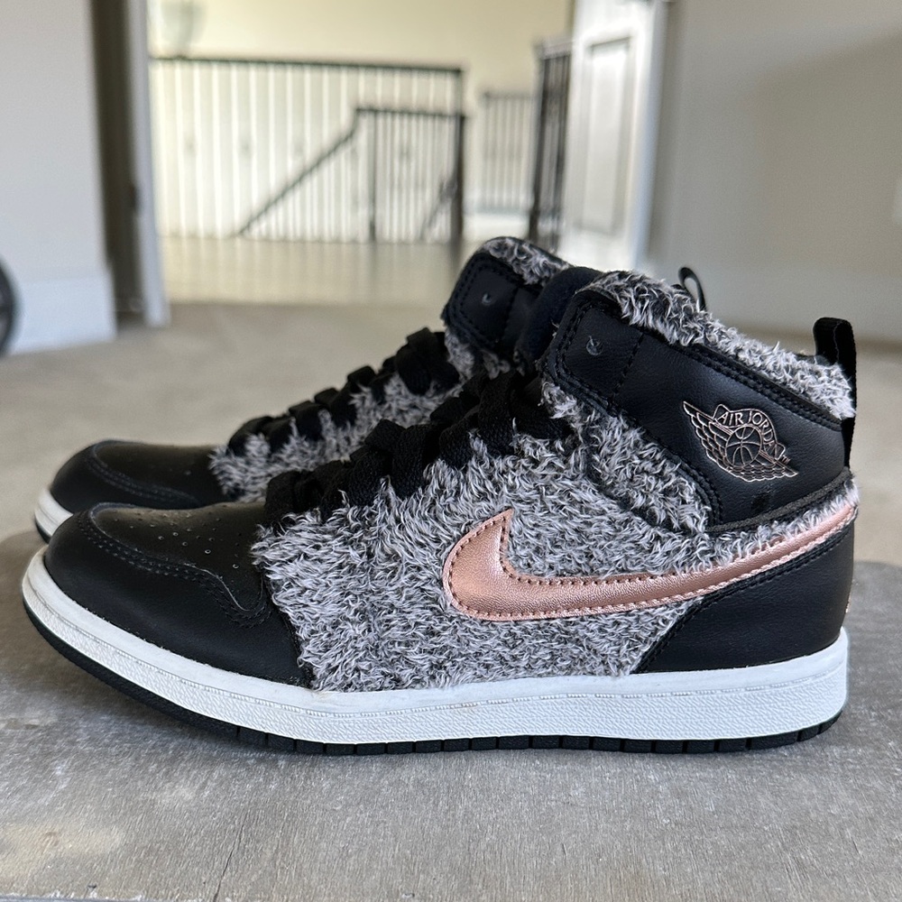 Nike Air Jordan 1 Retro High GP fleece size 1.5 Youth, new, no box